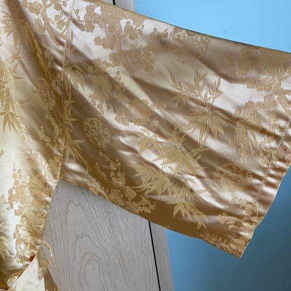 Vintage Old Shanghai San Francisco Gold Brocade Asian Kimono Robe One Size - Picture 6 of 10
